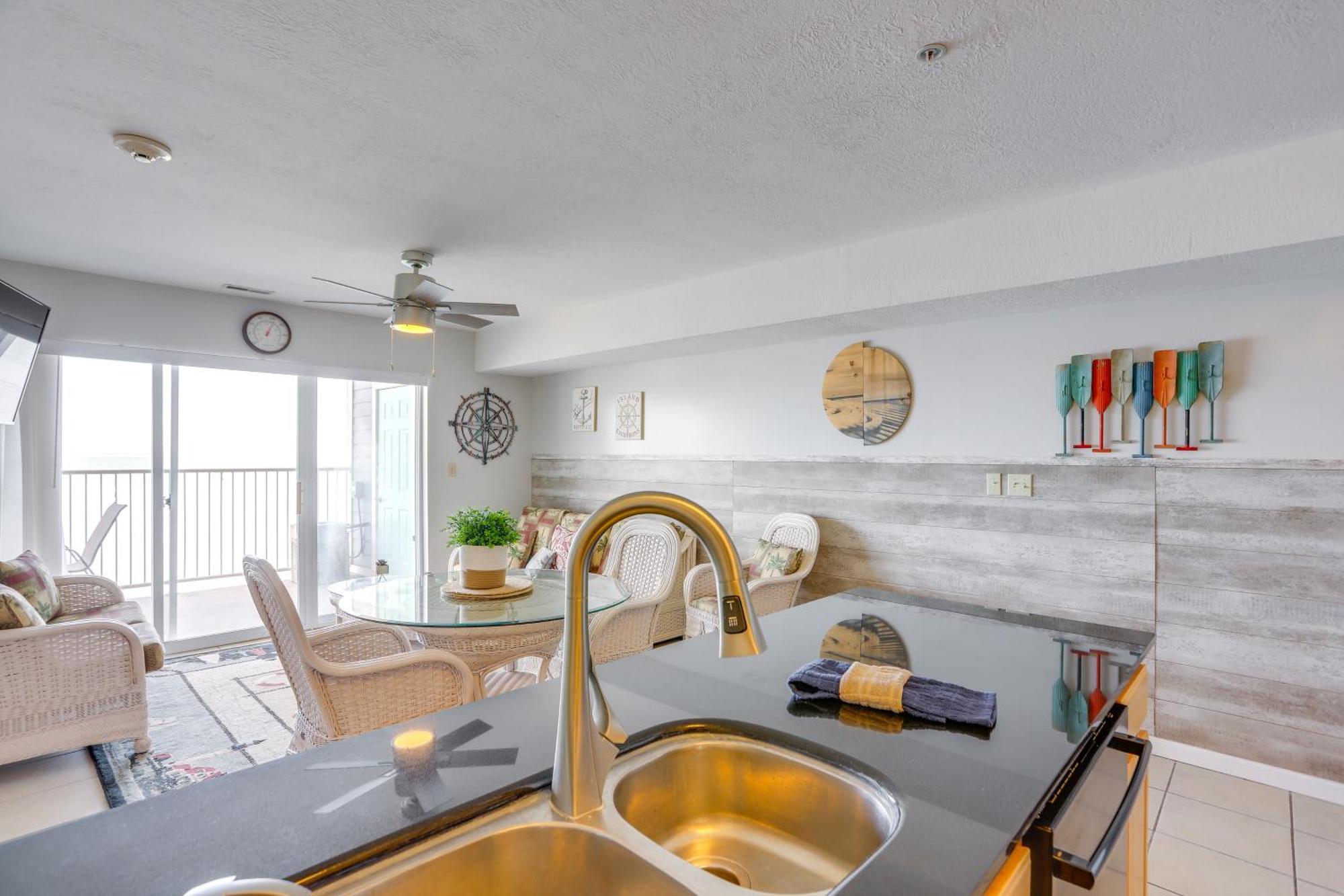 Cozy Lakefront Middle Bass Retreat With Balcony Put-in-Bay Exteriér fotografie